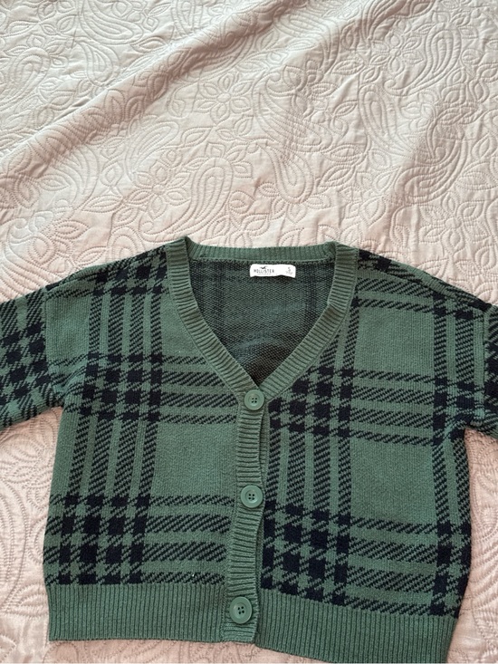 Hollister Sweaters - Hollister Green and Black Plaid V-Neck Button Cardigan